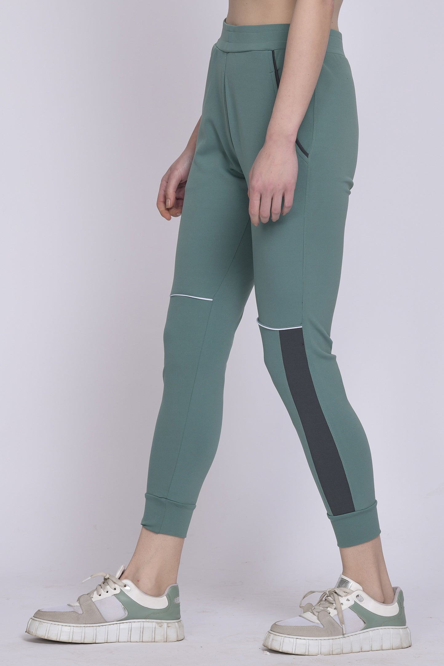 Combo of 2 Women's 4-Way Stretchable Track pant (Half Pipen)